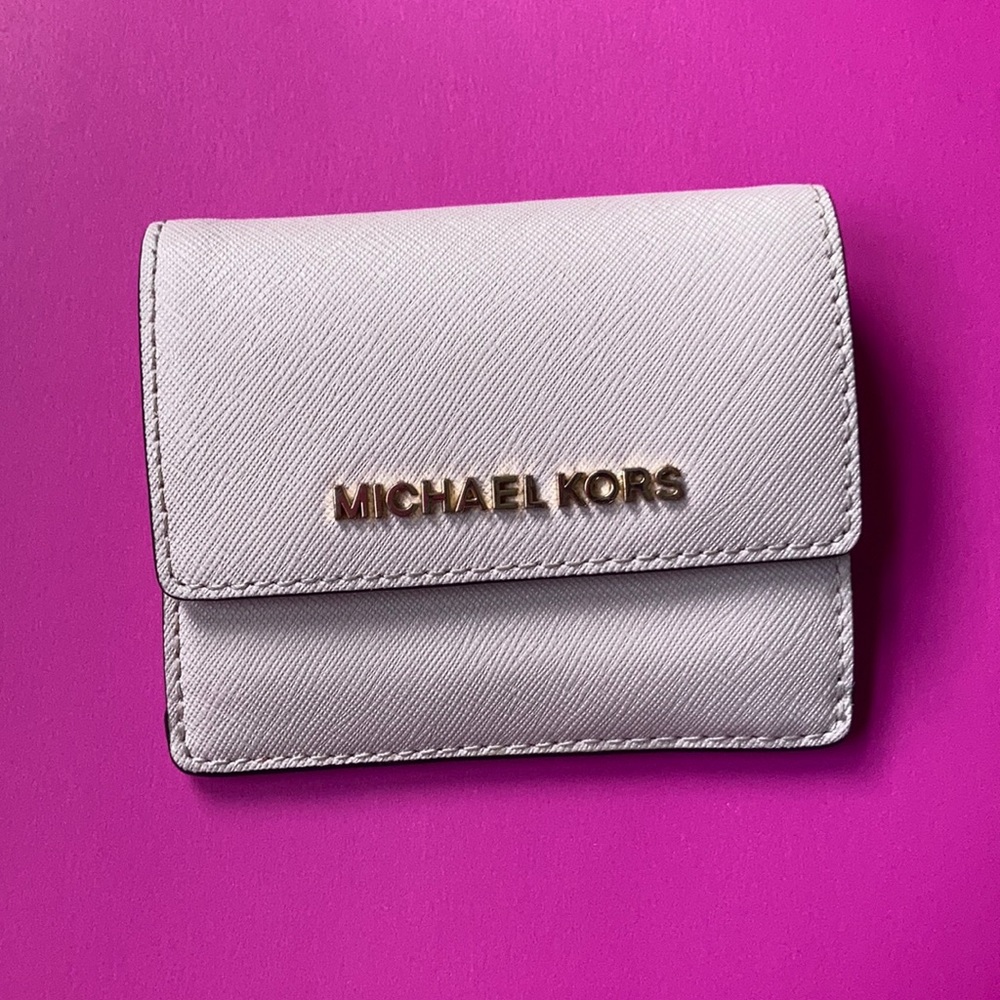 Michael Kors Blush Pink Wallet